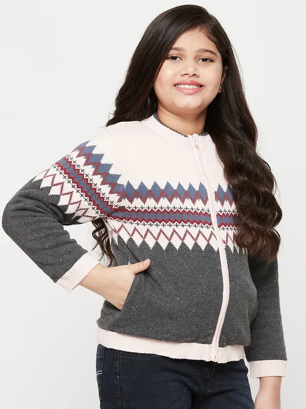 JWAAQ_Girls_Black_&_Cream-Coloured_Colourblocked_Sweater