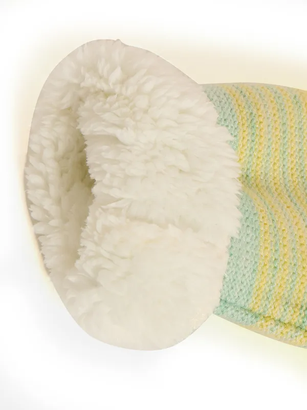 Multicolor_Full_Sleeve_Cotton_Fur_Lined_Sweater_For_Girls