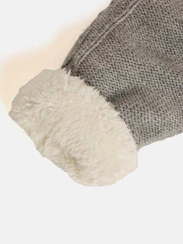 Grey_Full_Sleeve_Cotton_Fur_Lined_Sweater_For_Boys