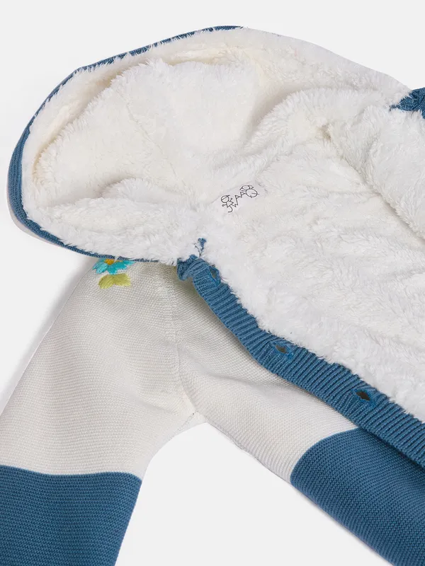 Blue_Full_Sleeve_Cotton_Fur_Lined_Sweater_For_Girls