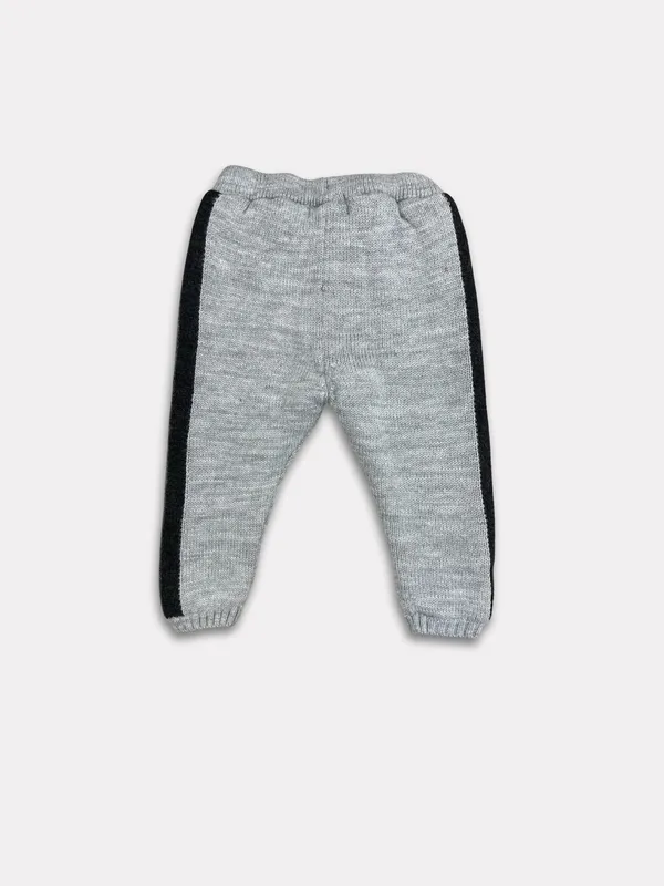 JWAAQ_Kids_2_PCS_Winter_Set_Printed__Sweater_With_Jogger