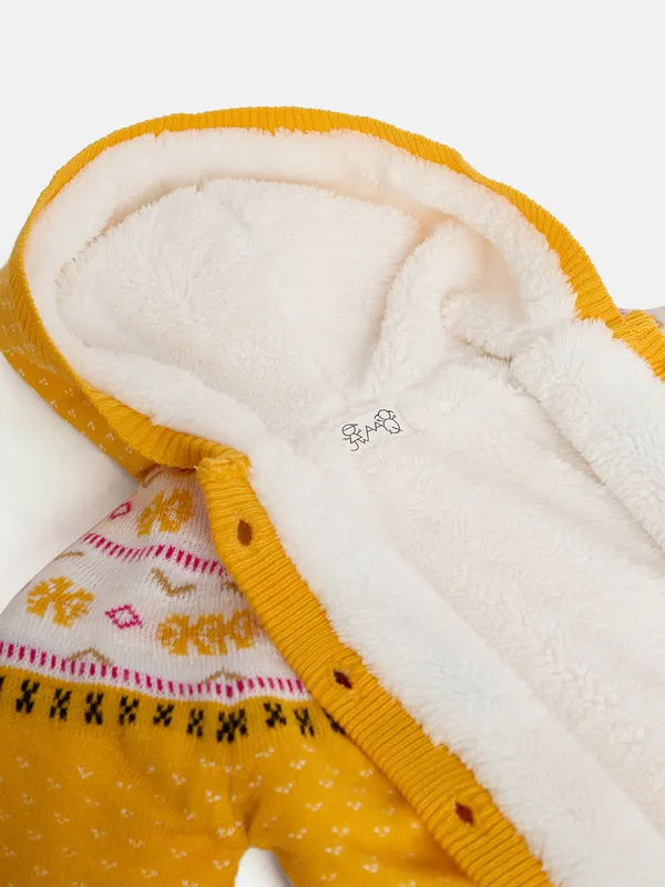 Yellow_Full_Sleeve_Cotton_Fur_Lined_Sweater_For_Girls
