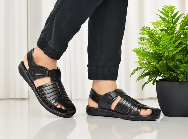 Black_Leather_Solid_Leather_Stylish_&_Comfortable_Slip-on_Sandal_For_Men