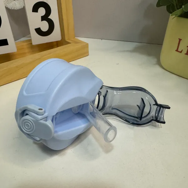 Stylish_Durable_Reusable_Water_Bottle_For_Daily_Use
