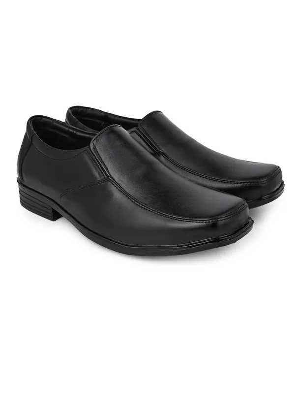 Black_Supreme_Comfort_Smooth-Finish_Formal_Shoes_for_Men