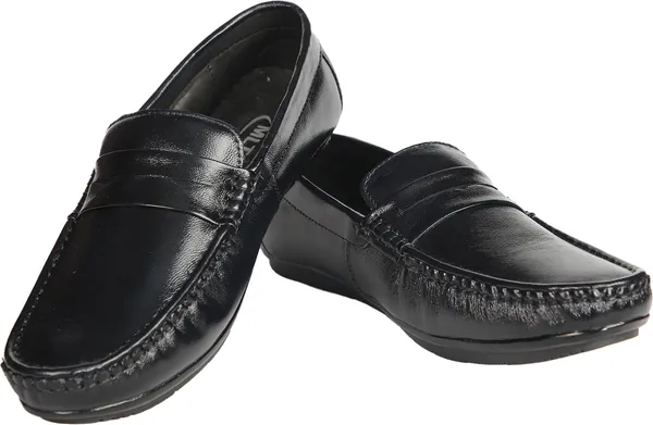 Black_Genuine_Leather_Casual_Regular_Fit_Solid_Loafers_For_Men