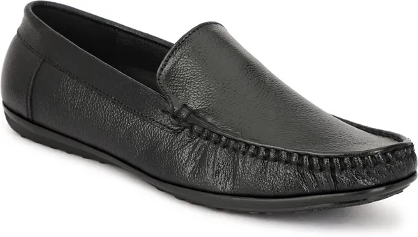 Black_Leather_Casual_Regular_Fit_Solid_Loafers_For_Men