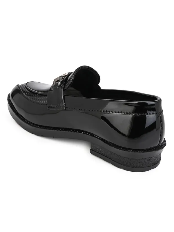 Obsidian_Black_Patent_Leather_Elite_Chain_Loafers_For_Boys
