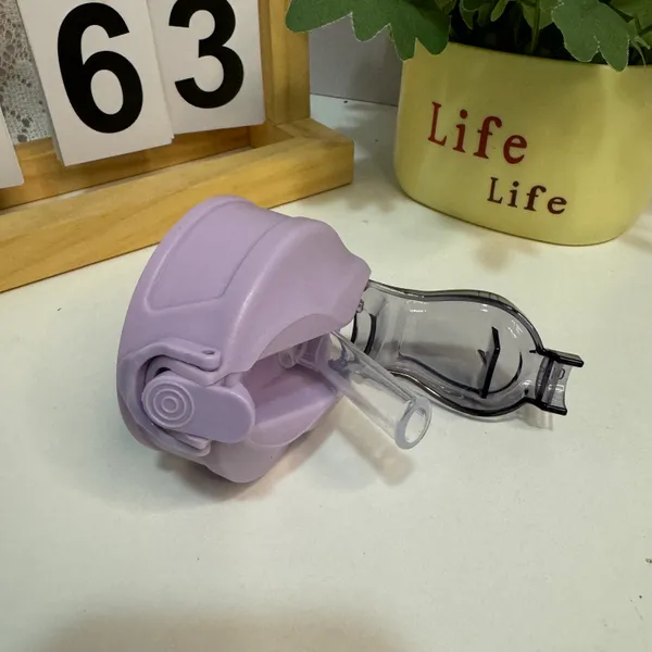 Premium_Drinking_Water_Bottle_For_Daily_Hydration_Needs