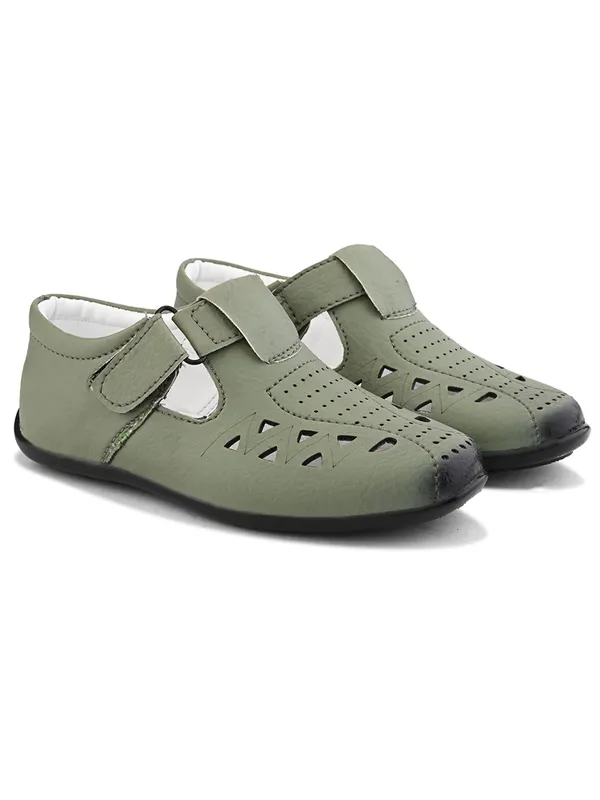 Roman_Sandal_for_Kids_Boy