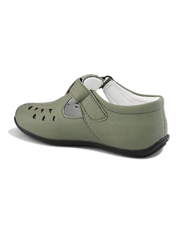 Roman_Sandal_for_Kids_Boy