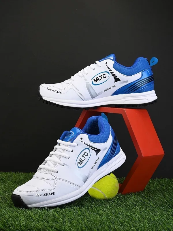Blue_&_White_Extra_Comfortable_Sports_Shoes_/_Cricket_Shoes