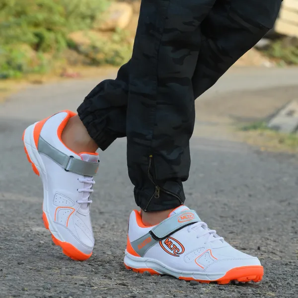 Orange_&_White_Lightweight_Breathable_Sports_Shoes_/_Cricket_Shoes