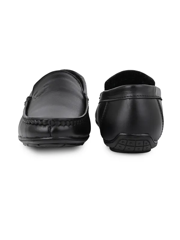 Black_Signature_Smooth-Finish_Premium_Loafers_For_Men