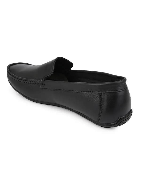 Black_Signature_Smooth-Finish_Premium_Loafers_For_Men