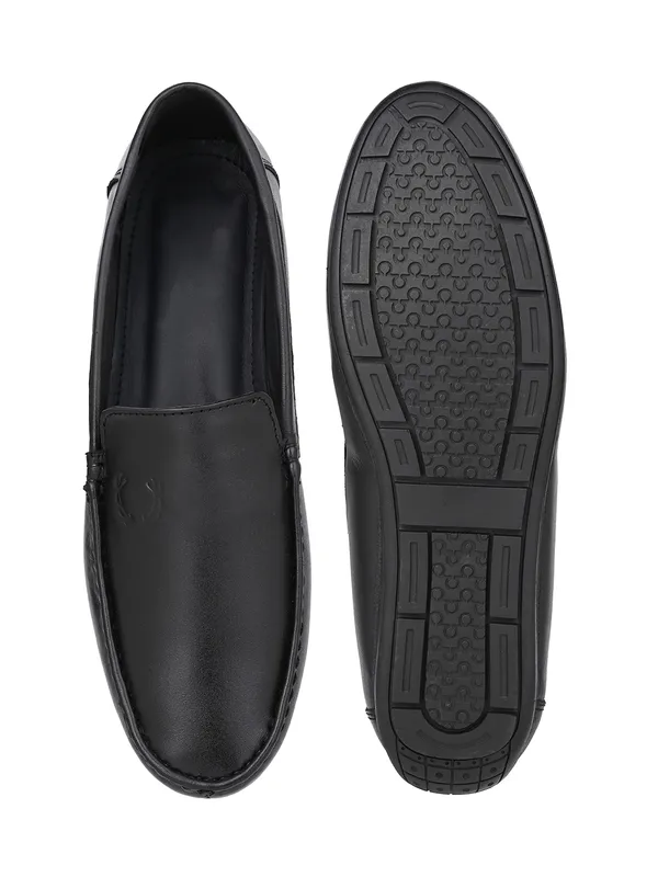Black_Signature_Smooth-Finish_Premium_Loafers_For_Men