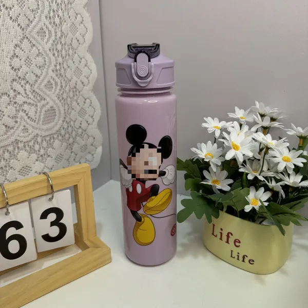 Stylish_Reusable_Drinking_Water_Bottle_For_Daily_Hydration