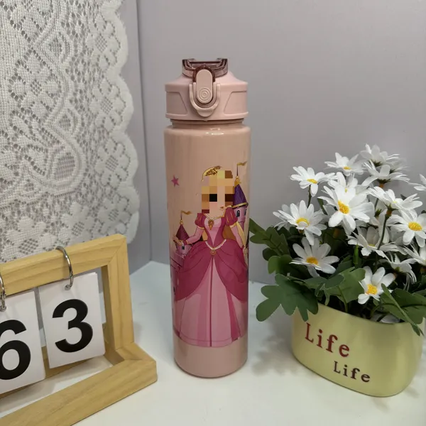 Stylish_Reusable_Drinking_Water_Bottle_For_Daily_Hydration