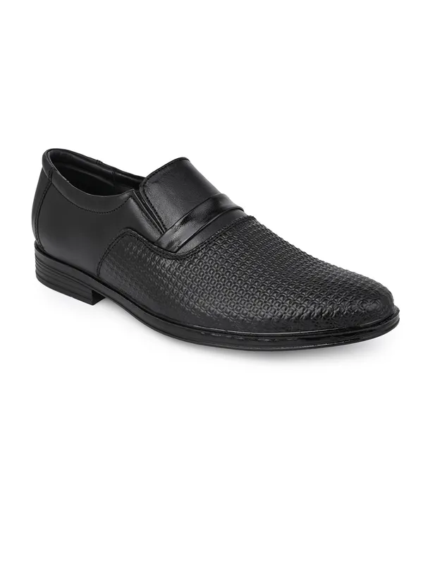 Black_Signature_Textured_Finish_Formal_Shoes_for_Men
