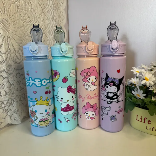 Modern_Design_Leakproof_Water_Bottle_For_Everyday_Hydration