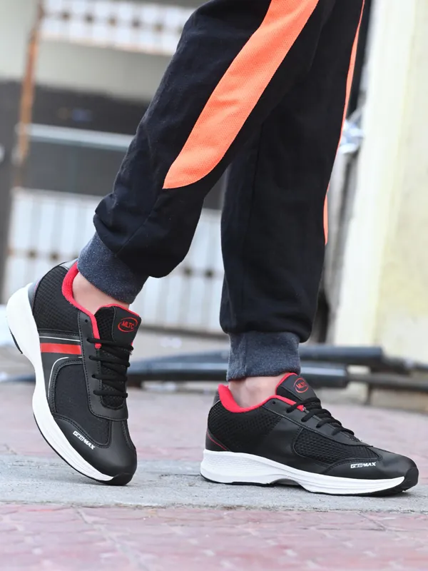 Red_&_Blck_Lightweight_Running_Sports_Shoes_/_Cricket_Shoes