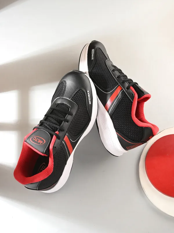 Red_&_Blck_Lightweight_Running_Sports_Shoes_/_Cricket_Shoes