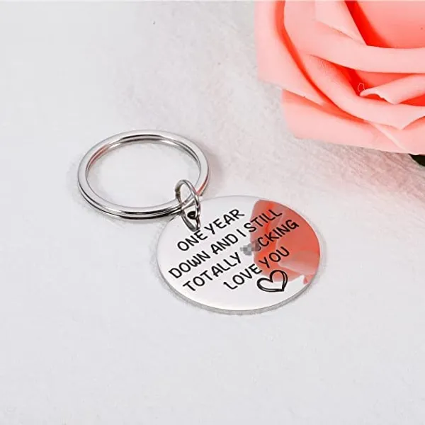 Silver_Plated_1_Year_Anniversary_Gifts_Keychain_For_Couple_