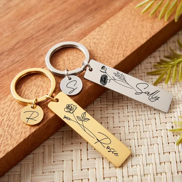 Customizable_Name_Gold,_Silver,_Rose_Gold_And_Black_Stainless_Steel_Keychain_With_Birth_Flower