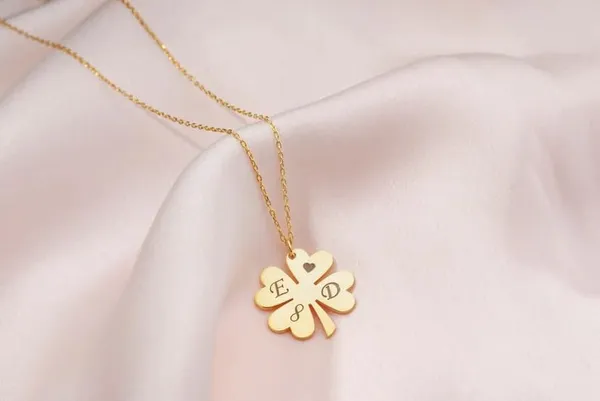 Gold_Plated_Anti_Tarnish_Sister_Love_Necklace_For_Girls_And_Women
