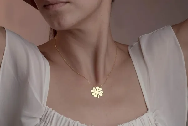 Gold_Plated_Anti_Tarnish_Sister_Love_Necklace_For_Girls_And_Women