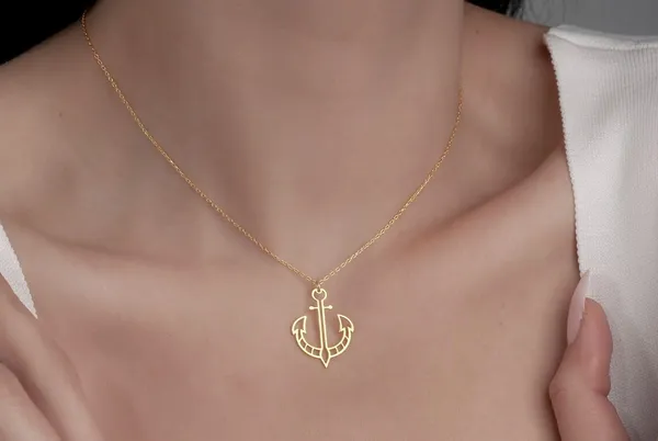 Gold_Plated_Anchor_Shape_Necklace_With_Chain_For_Girls_And_Women