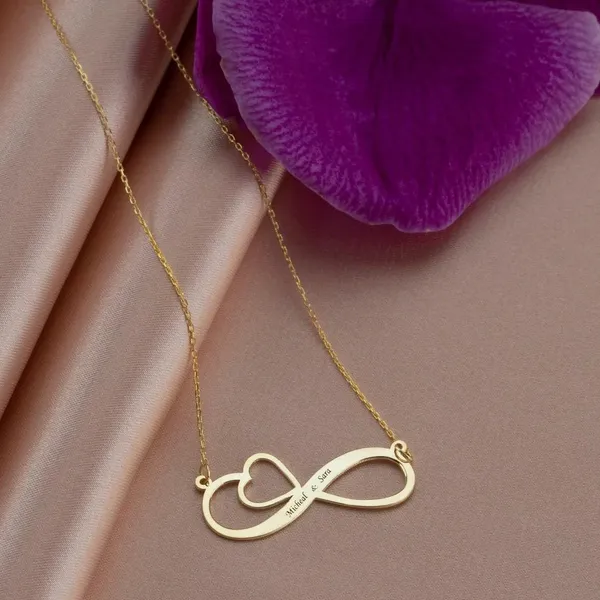 Customizable_Name_Engraved_Infinity_Symbol_Necklace_With_Heart_For_Unisex