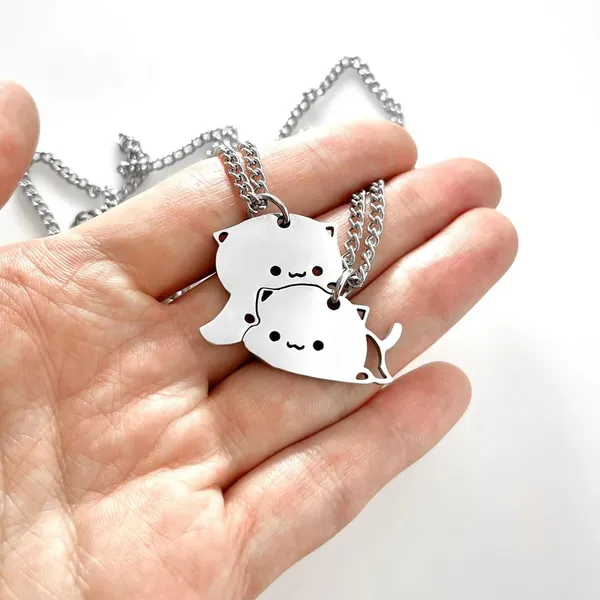 Matching_Couples_Cat_Personalised_Necklace_With_Chain_To_Any_Design_For_Unisex