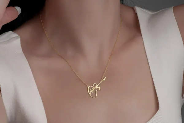 Customizable_Name_Engraved_Guitar_Love_Pendant_With_Chain_For_Girls_And_Women