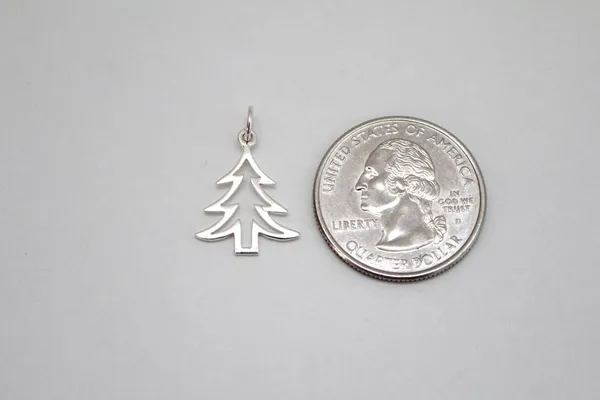 Tree_Shape_Silver_Plated_Love_Pendant_With_Chain_For_Girls_And_Women