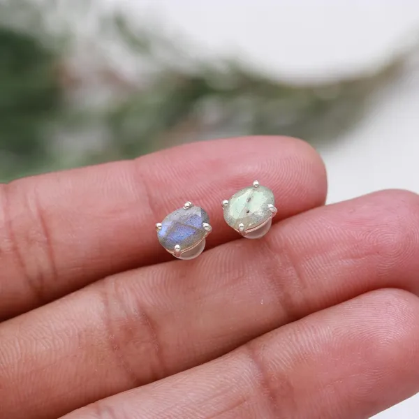 Silver_Labrodorite_Oval_Earring_For_Women_And_Girls