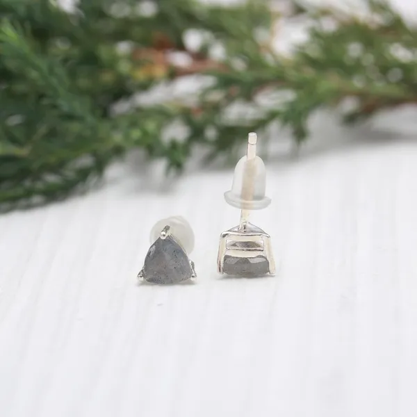 Sterling_Silver_Labrodorite_Triangle_Earring_For_Women