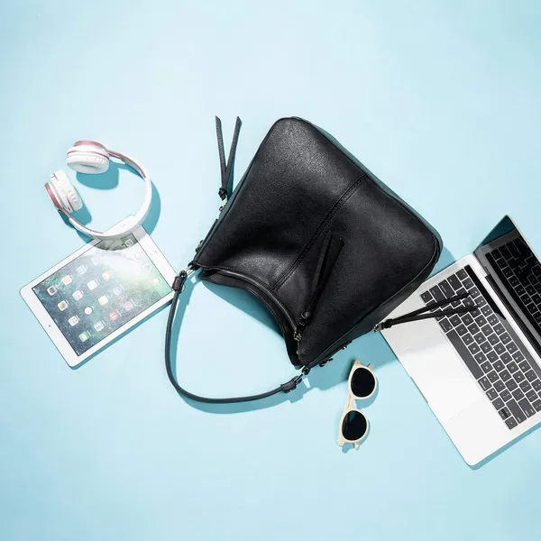Black_Crossbody_Tote_Bag_For_Women_Or_Girl_In_Pu_Leather