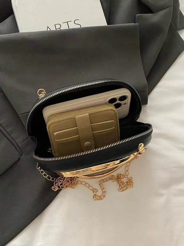 Black_Elegant_Metallic_Handle_Handbag_|_Faux_Leather_Clutch_&_Crossbody_Bag