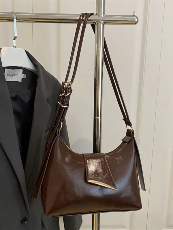 Brown_Women's_Minimalist_Shoulder_Bag_in_PU_Leather