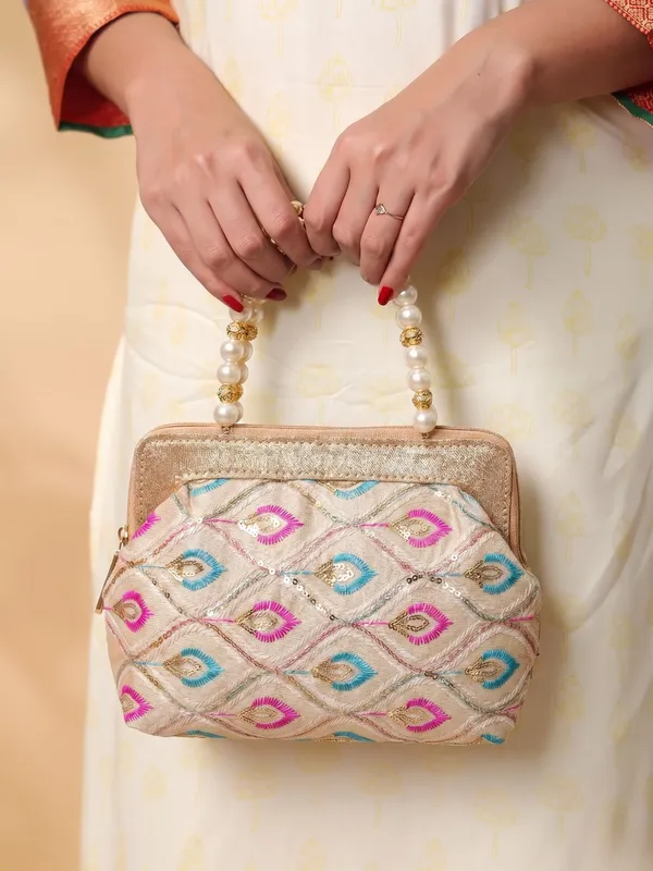Elegant_Embroidered_Handbag_|_Off-White_Pearl_Handle_Clutch_|_Premium_Ethnic_Purse_&_Festive_Bag