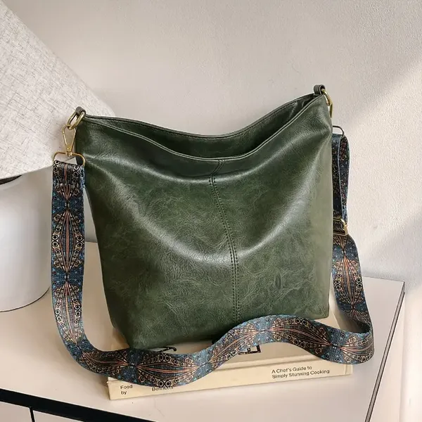 Green_Light_Weight_Pu_Leather_Sling_Bag_For_Women