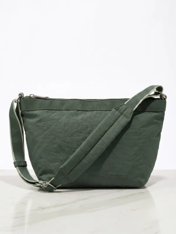 Minimalist_Dark_Green_Crossbody_Bag_Sling_&_Nylon_Shoulder_Bag