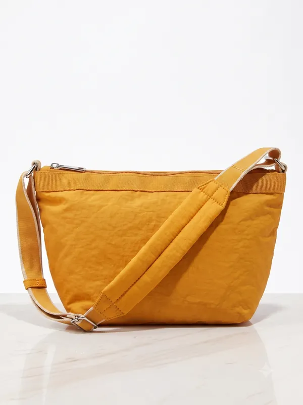 Minimalist_Mustard_Yellow_Crossbody_Bag_Sling_&_Nylon_Shoulder_Bag