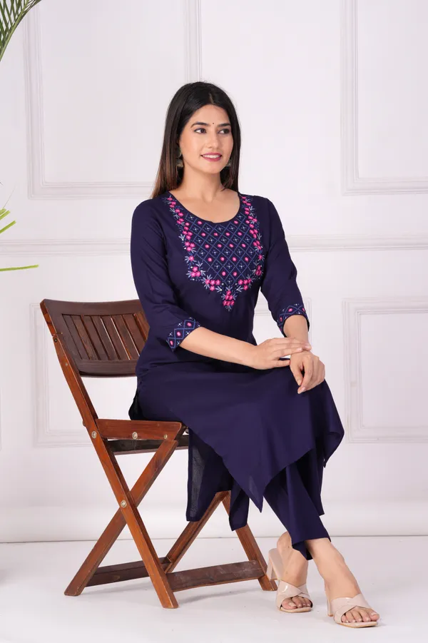 Blue_Viscose_Rayon_Embroidered_Kurti_Set_For_Women