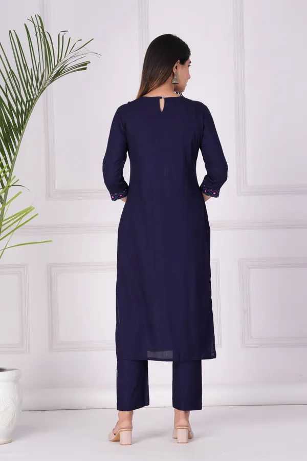 Blue_Viscose_Rayon_Embroidered_Kurti_Set_For_Women