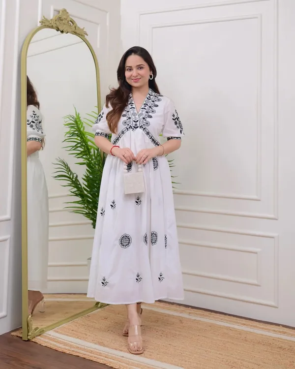 Light Daisy White - Black Thread Embroidered A-Line Dress Price in India - Buy Light Daisy White - Black Thread Embroidered A-Line Dress online at ... Light Daisy White - Black Thread Embroidered A-Line Dress Price in India - Buy Light Daisy White - Black Thread Embroidered A-Line Dress online at ...