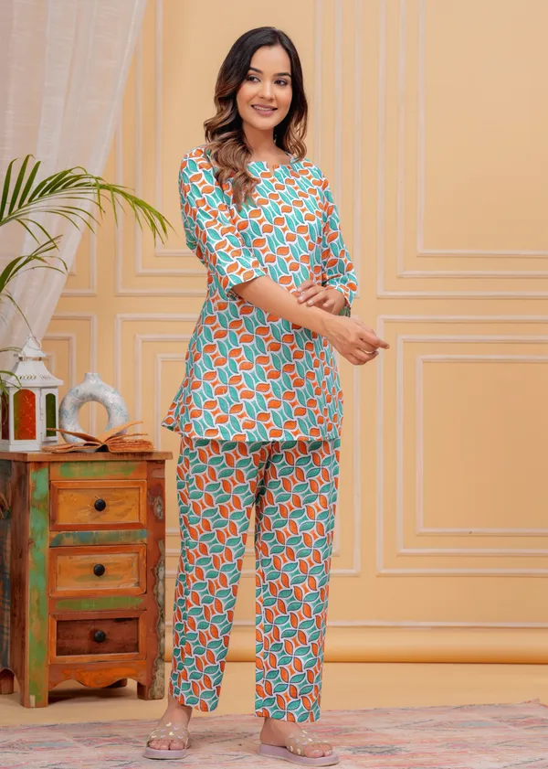 Blue_Cotton_Printed_Night_Suit_For_Women
