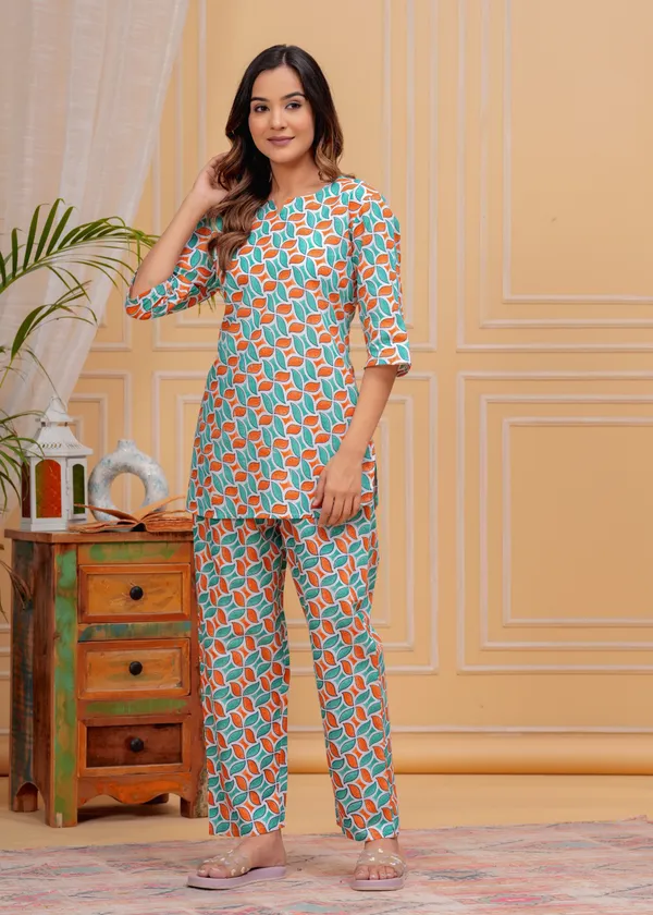 Blue_Cotton_Printed_Night_Suit_For_Women