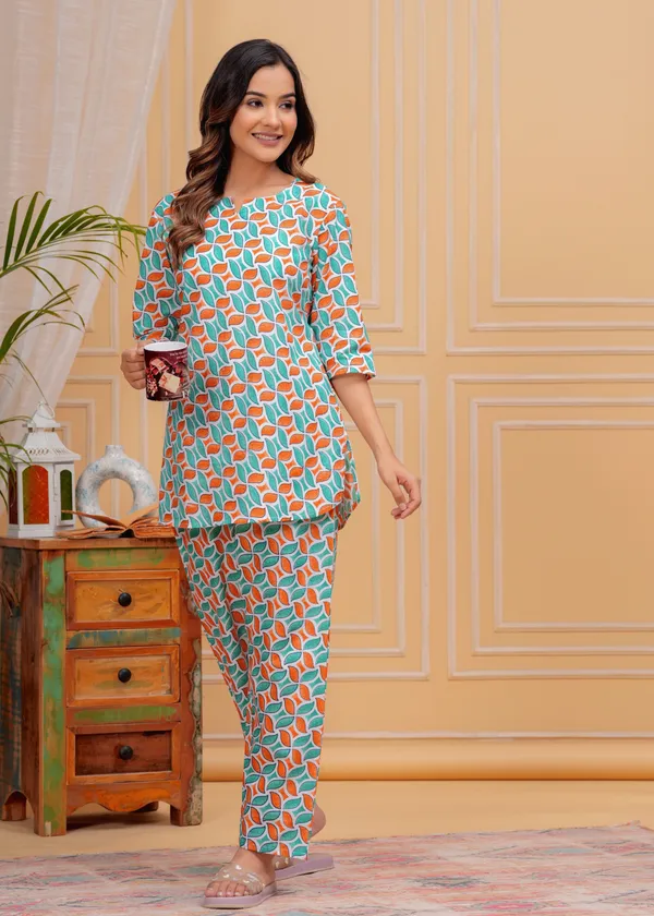 Blue_Cotton_Printed_Night_Suit_For_Women